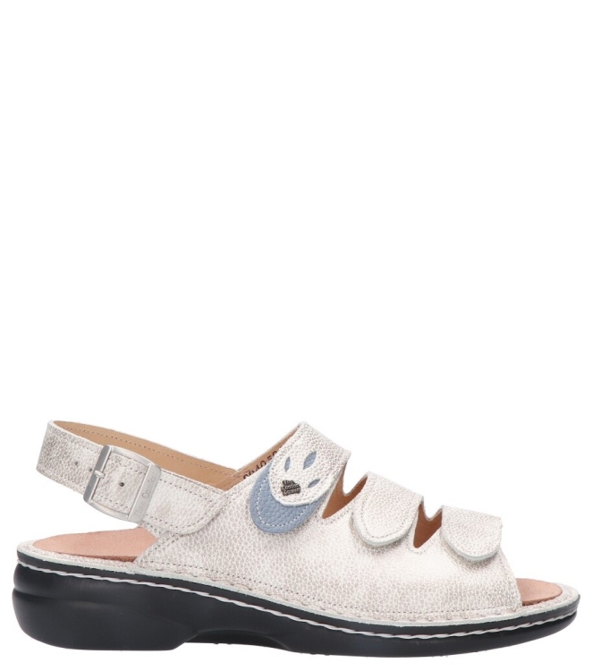 Finn Comfort Finn Comfort sandaal <span>2557 903095 Saloniki</span> 903095 taupe-sky Finn Comfort sandaal <span>2557 903095 Saloniki</span> 2557 903095 Saloniki zilver - www.bremmerschoenen.nl - Bremmer Schoenen