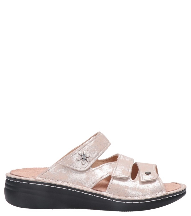 Finn Comfort slipper <span>2640 843525 Grenada</span> 2640 843525 Grenada beige - www.bremmerschoenen.nl - Bremmer Schoenen