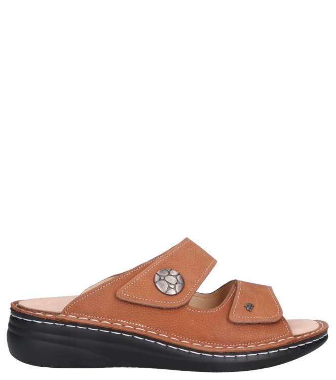 Finn Comfort slipper <span>2642 83411 Moorea</span> 2642 83411 Moorea cognac - www.bremmerschoenen.nl - Bremmer Schoenen