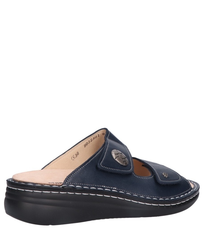 Finn Comfort slipper <span>2642 604041 Moorea</span> 2642 604041 Moorea blauw - www.bremmerschoenen.nl - Bremmer Schoenen