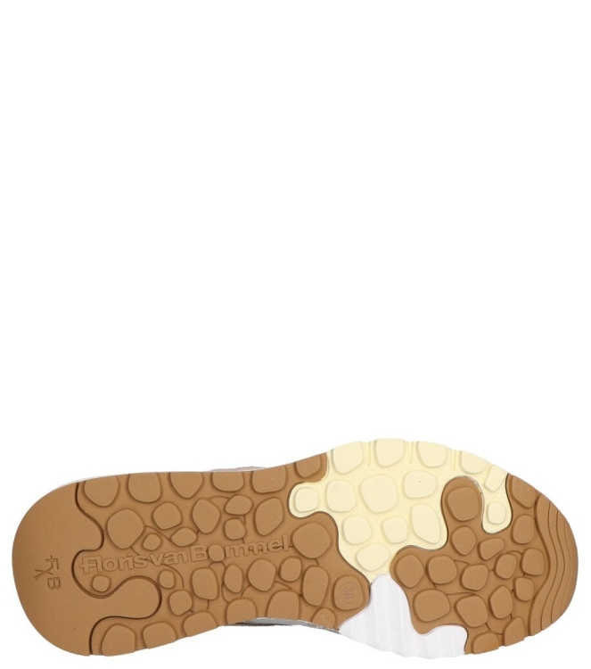 Floris van Bommel sneaker <span>SFW-10164 34-01 Treni 02.00</span> SFW-10164 34-01 Treni 02.00 beige - www.bremmerschoenen.nl - Bremmer Schoenen