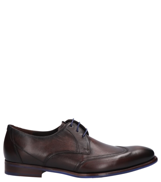 Floris van Bommel Floris van Bommel geklede schoen <span>De Stijler 07.04 SFM-30173 21-02</span> 07.04 dark brown Floris van Bommel geklede schoen <span>De Stijler 07.04 SFM-30173 21-02</span> De Stijler 07.04 SFM-30173 21-02 bruin - www.bremmerschoenen.nl - Bremmer Schoenen