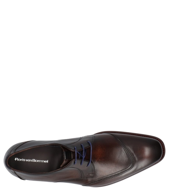 Floris van Bommel Floris van Bommel geklede schoen <span>De Stijler 07.04 SFM-30173 21-02</span> 07.04 dark brown Floris van Bommel geklede schoen <span>De Stijler 07.04 SFM-30173 21-02</span> De Stijler 07.04 SFM-30173 21-02 bruin - www.bremmerschoenen.nl - Bremmer Schoenen