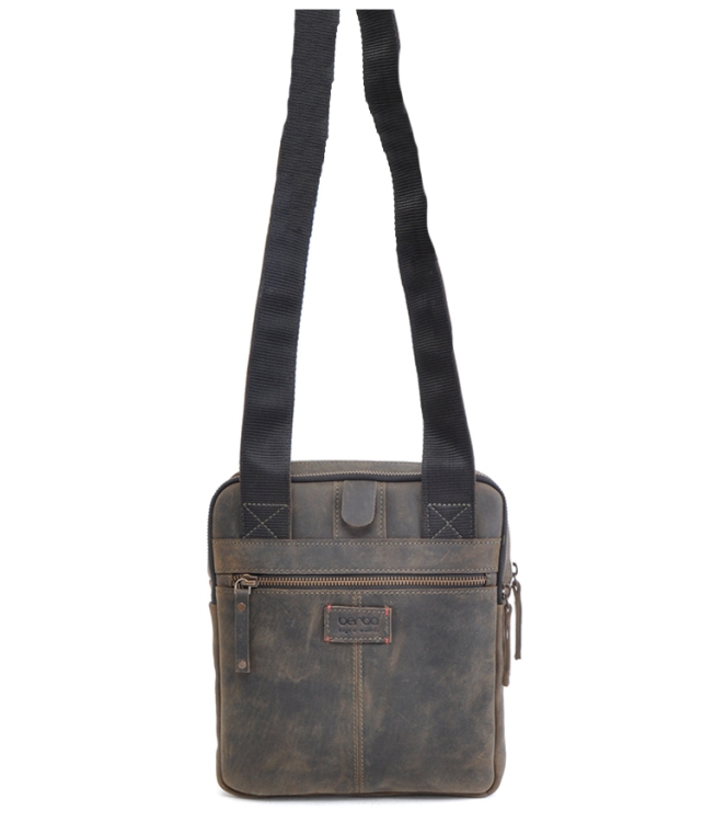 Berba Berba tas <span>826-112-23</span> Military Berba tas <span>826-112-23</span> 826-112-23 groen - www.bremmerschoenen.nl - Bremmer Schoenen